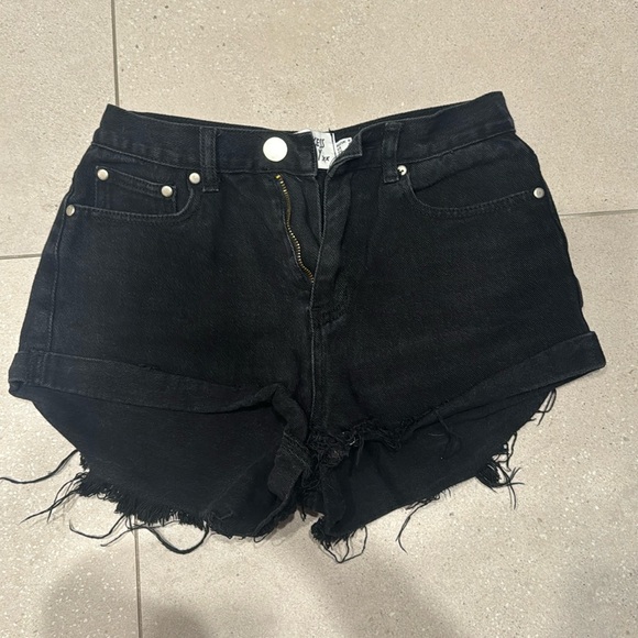 PRINCESS POLLY SHORTS - Picture 1 of 2